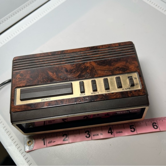 Vintage Westclox Digital Alarm Clock Wood Grain Look Model: 22714 - Picture 5 of 5